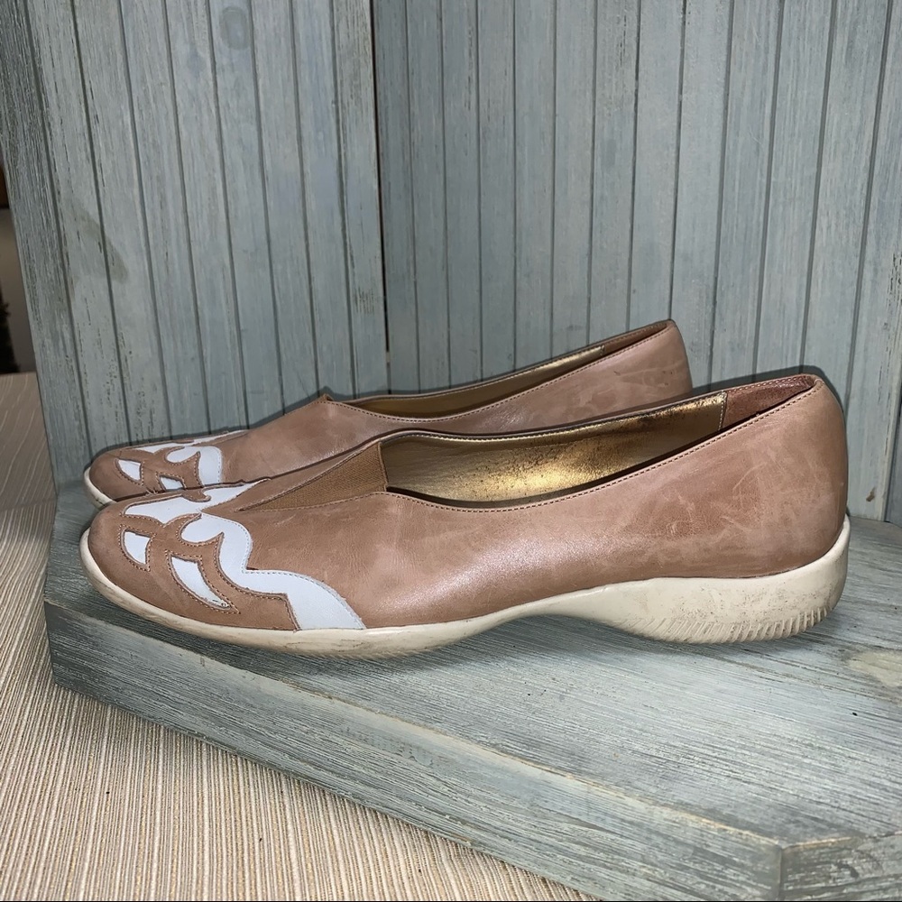 Phyllis Poland Tan & White Leather Loafer 9.5